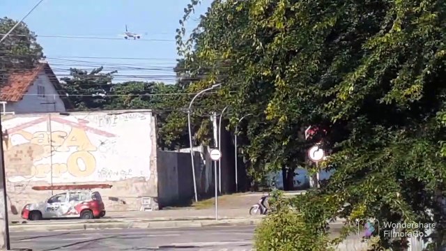 Airbus A320NEO PR-YYI vindo do Recife e Airbus A321 PT-XPC vindo de Curitiba para a capital do Ceará