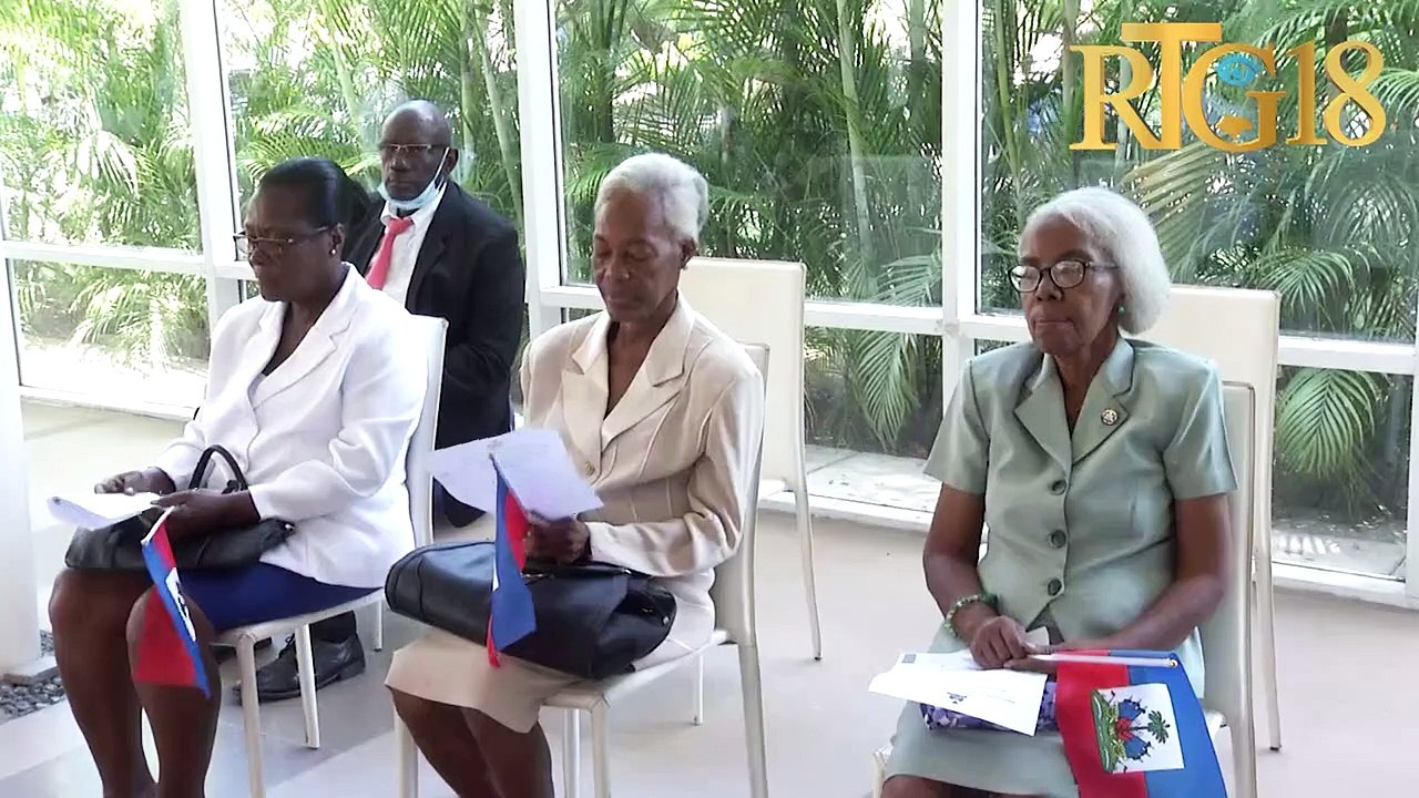 Ministè edikasyon nasyonal onore 7 anseyan nan okazyon jounen nasyonal anseyan yo.