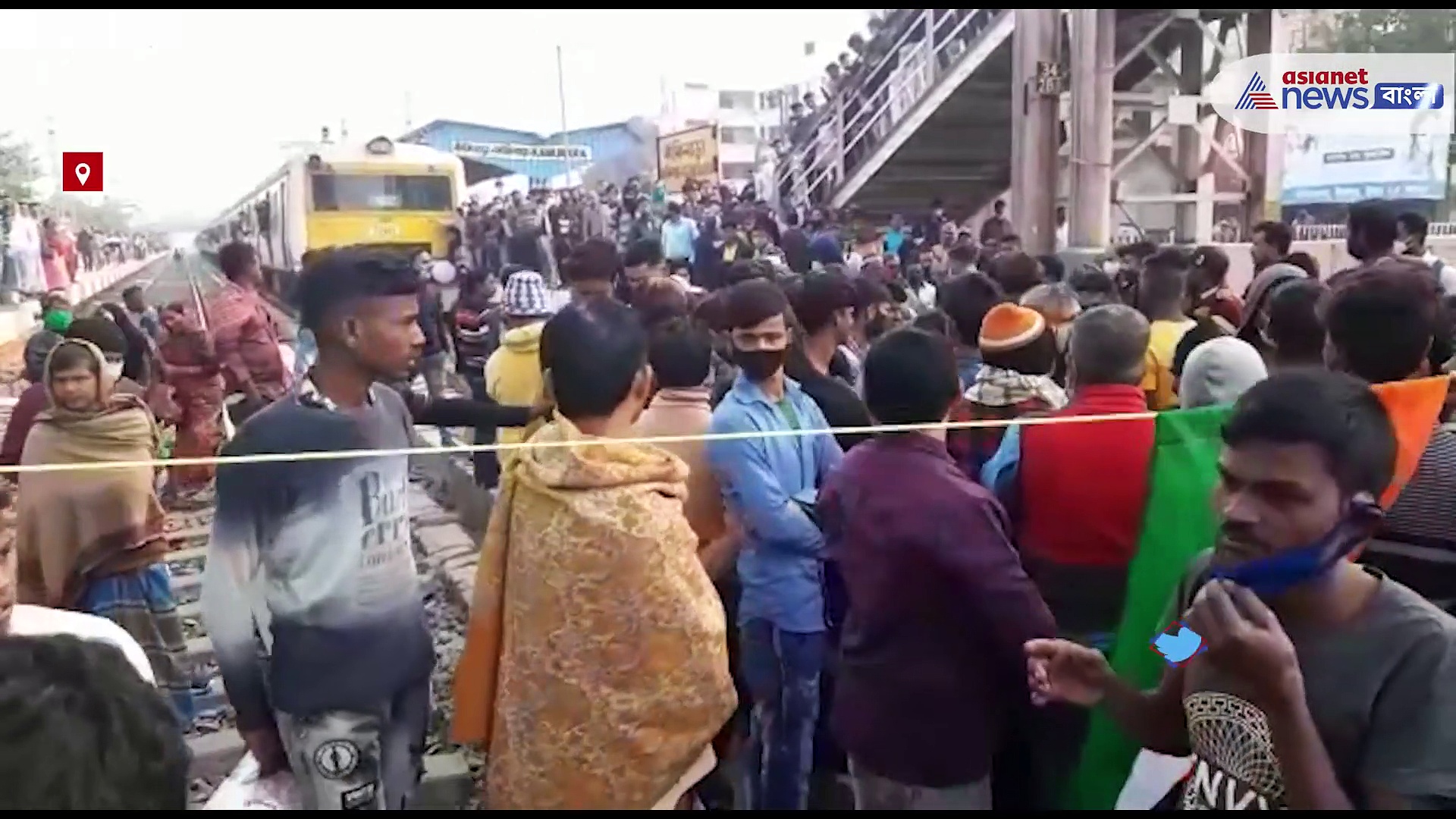 বন্ধ ভাটপাড়া জুটমিল, শ্রমিকদের রেল অবরোধে ব্যাহত পরিষেবা