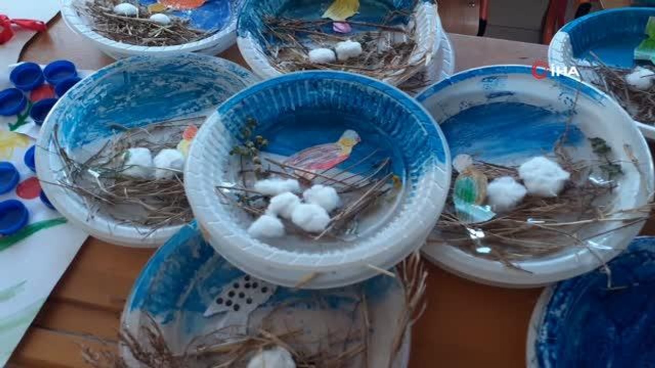 İlkokul öğrencileri, mutfak atıklarından doğal gübre üretti