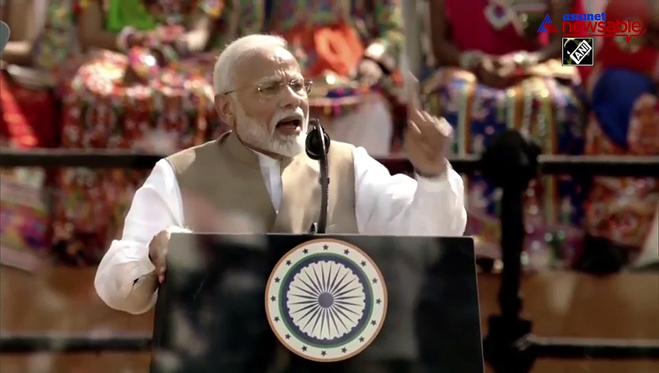 India creating world record of quickest financial inclusion: PM Modi at Namaste Trump