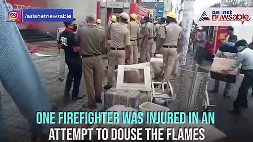 Andhra Pradesh: Fire breaks out in Reliance Footprint store; firefighter injured