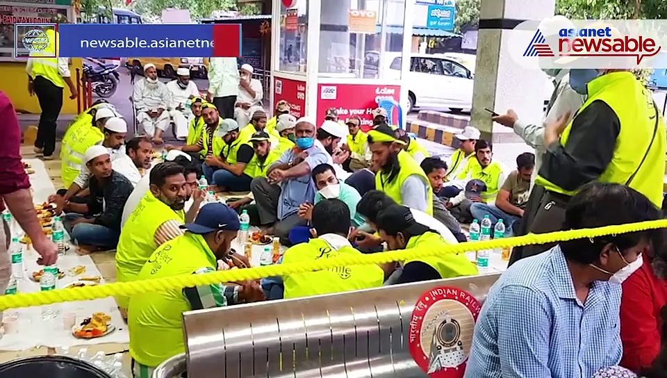 Mercy Mission: Bengaluru NGOs join hands with state dept and corporates to feed hungry migrants on trains