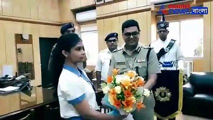Kolkata Police felicitates Richa Singh for her success in ISC