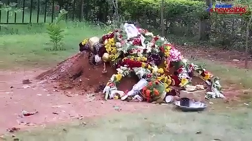 Who owns Rajkumar Memorial that rests on 2.5 acres of land in Kanteerava Studios?