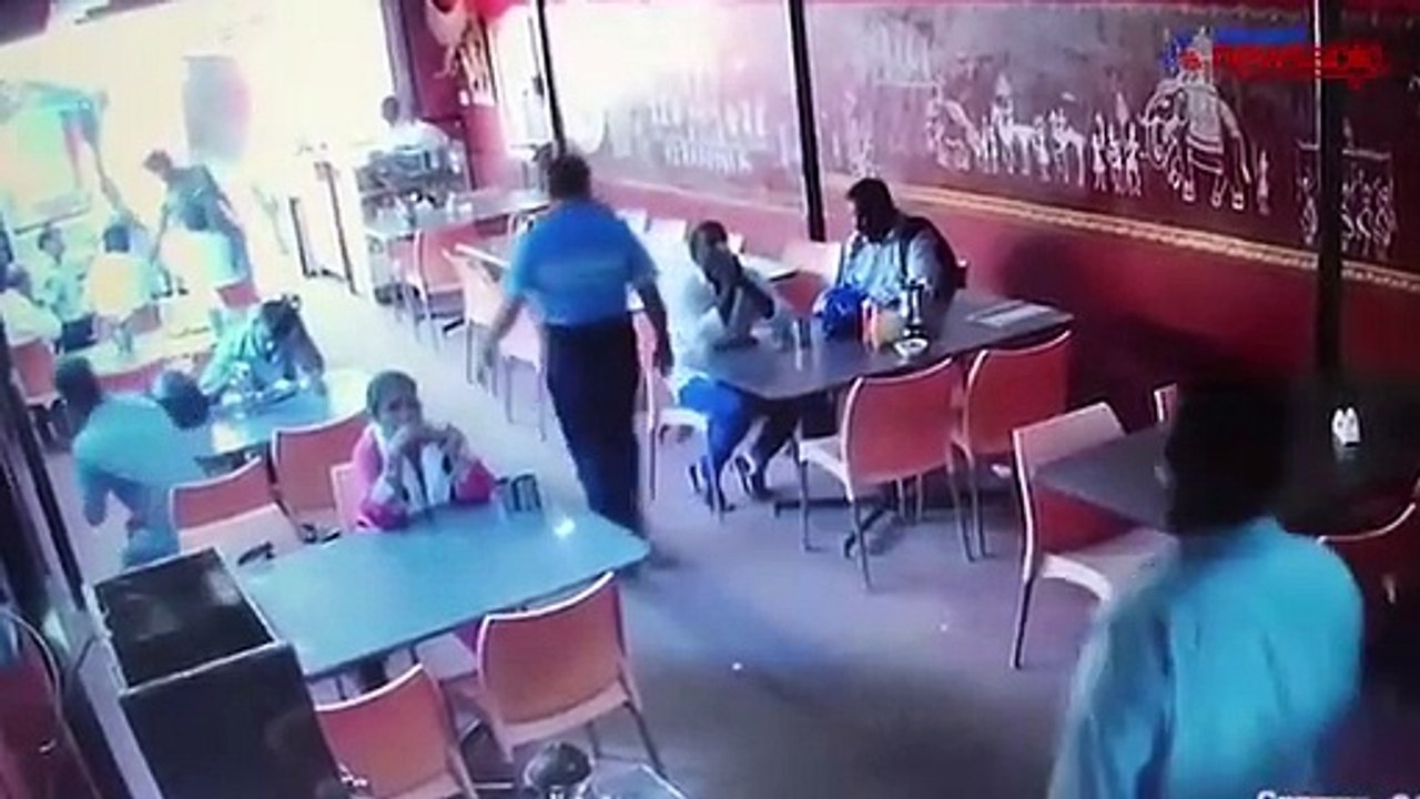 Man stealing handbag