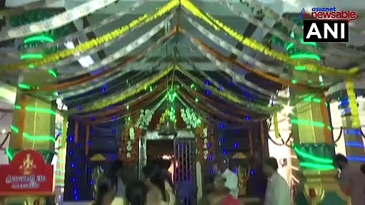 Goddess Durga decorated with 4 kg gold, currency notes worth Rs 2 crore in Visakhapatnam