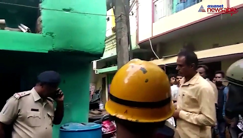 Bengaluru: Drunk father sets house on fire; kills self, 2 children