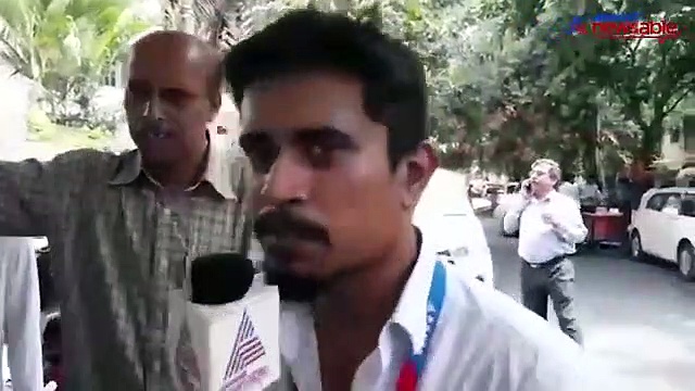 Watch: Priests from various temples line-up before CM Yeddyurappa's house