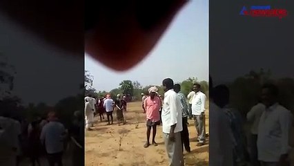 TRS supporter threatens people against taking part in Congress meeting