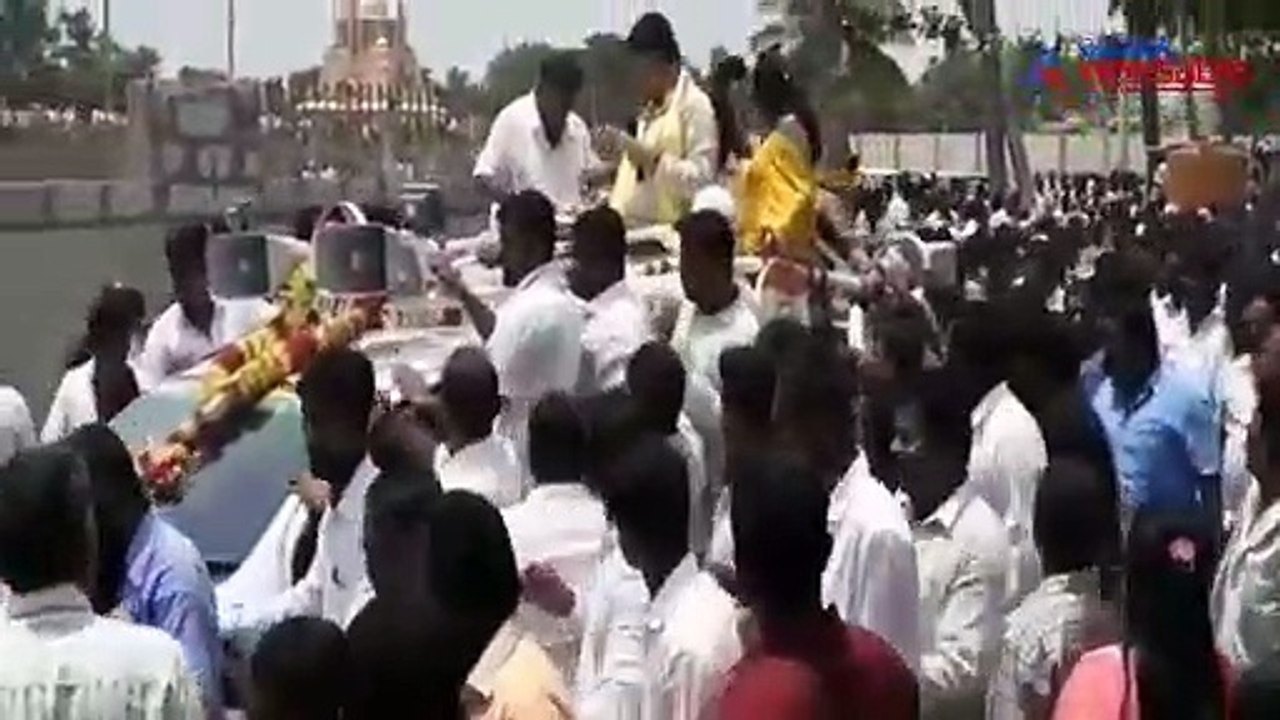 DKS