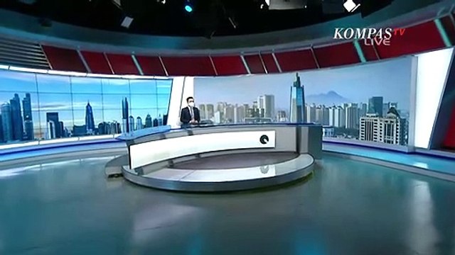 Jokowi Salurkan BLT Minyak Goreng di Pasar Gunung Batu, Sempat Ricuh Hingga Aksi Saling Dorong!