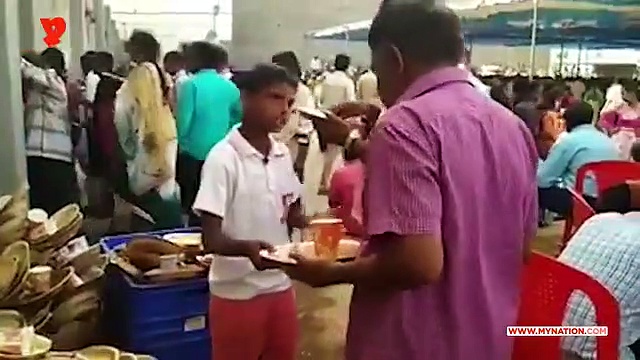 Shivakumara Swamiji no more: Student schools devotee over unfinished food, returns plate