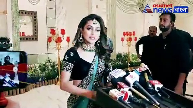 নুসরতের রিসেপশনের আসরে মিমি, কাঁধে নিলেন একাধিক ভার