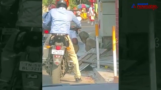 This beggar had nothing for himself, but still offered a little something for someone else