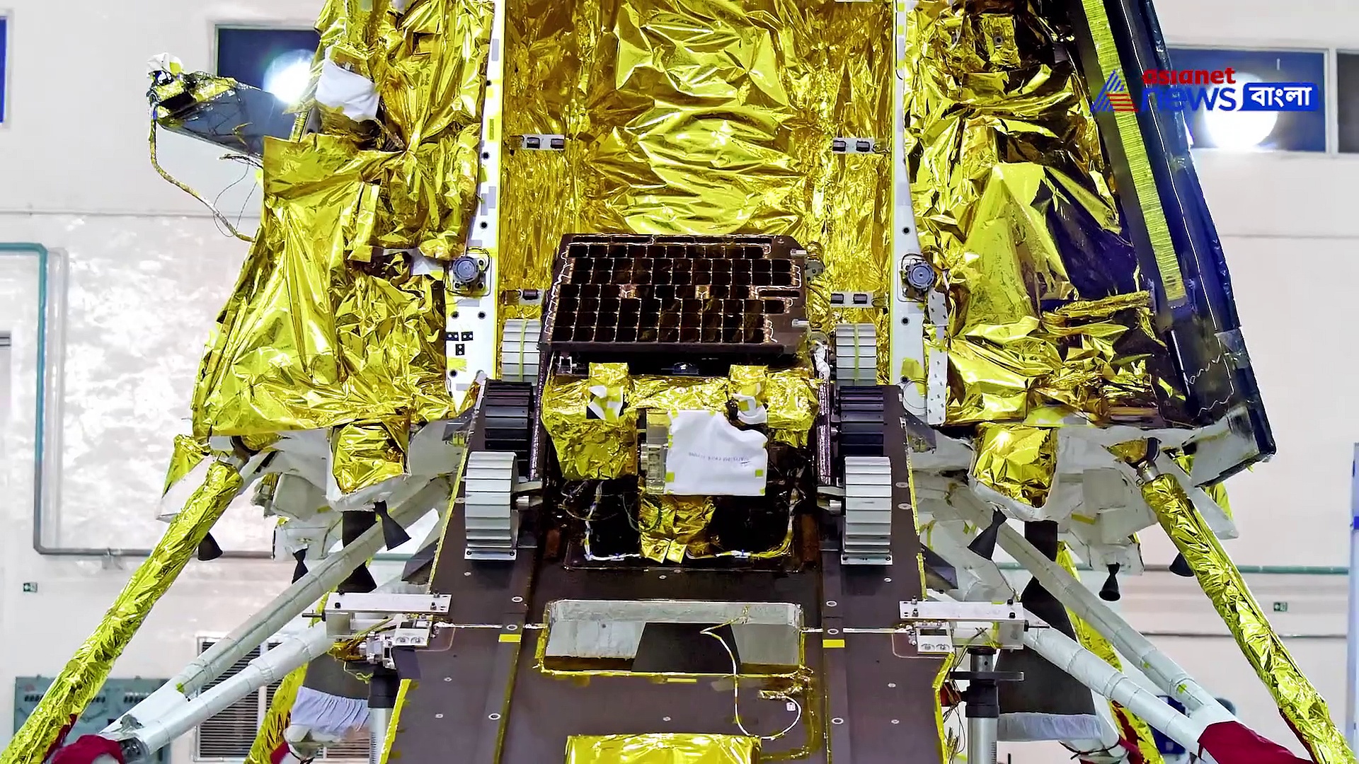 ইসরোর আরও এক সাফল্য, অনায়াসে চাঁদের কক্ষপথে পৌঁছে গেল চন্দ্রযান ২, দেখুন ভিডিও