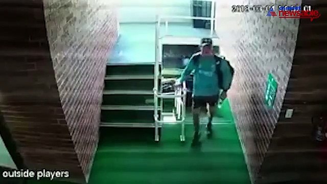 Aussie David Warner in a heated argument with South African star Quinton de Kock