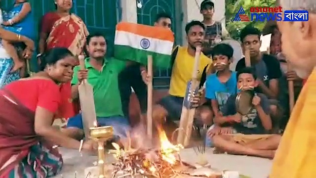 মঙ্গলে সেমিফাইনাল যুদ্ধে কোহলিরা, ব্যাট, বল রেখে যজ্ঞ হল বনগাঁয়, দেখুন ভিডিও