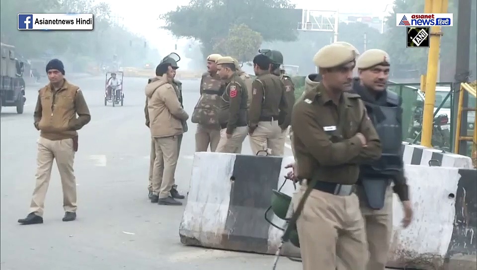 शाहीन बाग में दिल्ली पुलिस का नोटिस...'इस क्षेत्र में जमा ना हों प्रदर्शनकारी', ये है कानून व्यवस्था