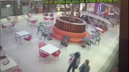 Şişli'de masanın üzerindeki cep telefonunu çalan şüpheliler yakalandı
