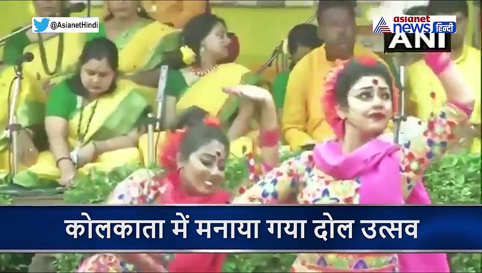 होली के रंग में डूबा देश...कहीं हुआ पारंपरिक नृत्य तो कहीं जमकर उड़ाया जा रहा है गुलाल और अबीर