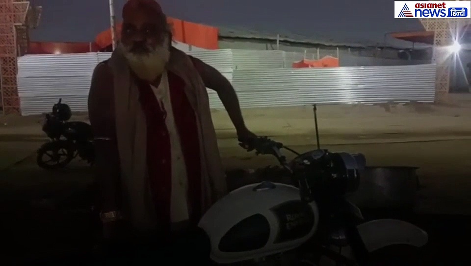 मिलिए बुलेट बाबा से, संस्कृत में की है PHD, ट्रेन से भी तेज चलने का है दावा