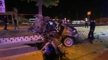 Parçalanan otomobilin sürücüsü astsubay yaşamını yitirdi