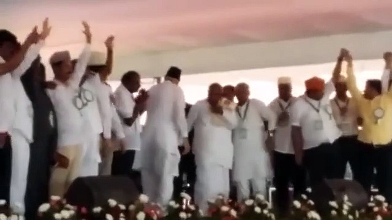 Election-o-meter: JDS leaders woo minorities with Minority Express