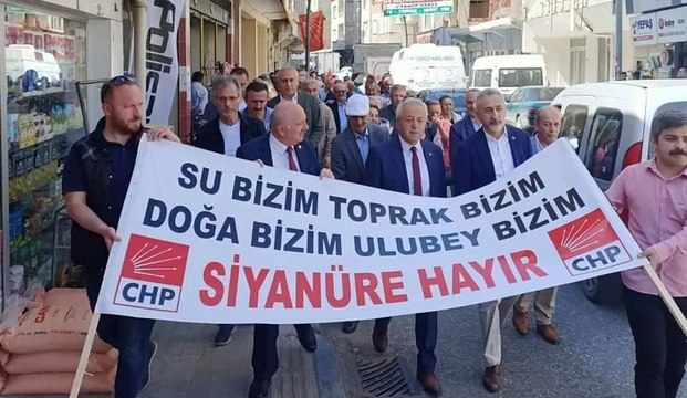 Köylü kadın isyan etti: Bunu biz başımıza getirirken bu milleti zehirle diye getirmedik