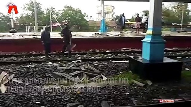 76,000 evacuated, two dead as Cyclone Gaja hits Tamil Nadu coast