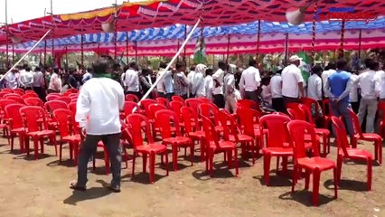 HDK empty chairs