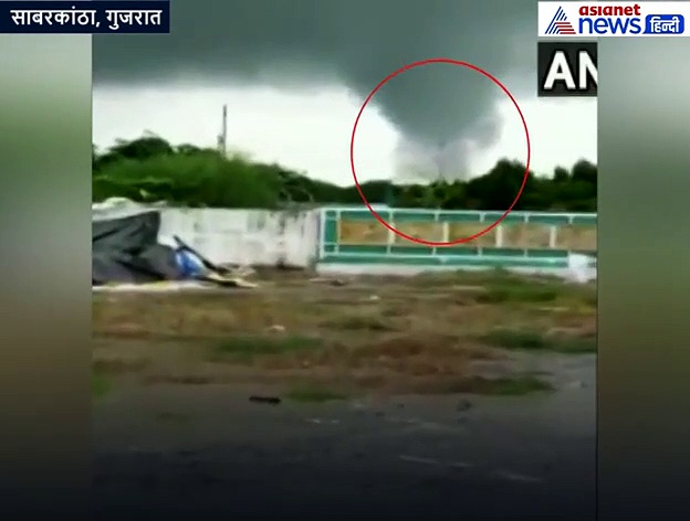 अमेरिका नहीं बल्कि भारत में दिखा ऐसा बवंडर, खेतों को हुआ नुकसान