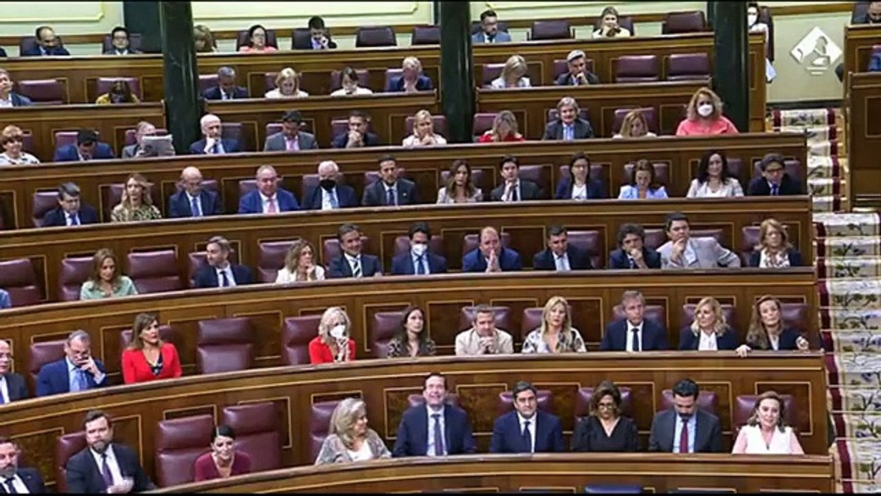 Sánchez recuerda en el Congreso a Bárcenas y Villarejo