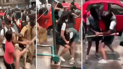 ಬಿಷಪ್ ಕಾಟನ್ ಶಾಲಾ ವಿದ್ಯಾರ್ಥಿನಿಯರ ಹಾದಿ ಬೀದಿ ರಂಪಾಟದ ವಿಡಿಯೋ ಫುಲ್ ವೈರಲ್ | Oneindia Kannada