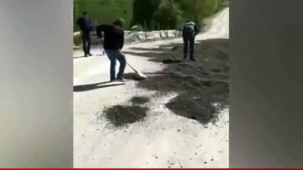 Yurttaşlar AKP'li belediyeden umudu kesip yol yaptılar