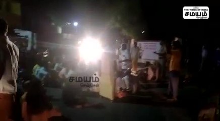 ஊராட்சி மன்ற தலைவர் தலைமையில் பொதுமக்கள் சாலை மறியல்; இதான் காரணமாம்!