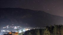 Fantastic view of the night sky and stars in Manali - Time Lapse