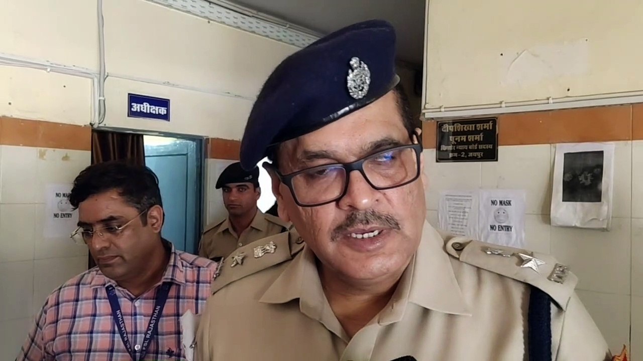 बाल सुधार गृह में किशोर के सिर पर वार कर गला रेता