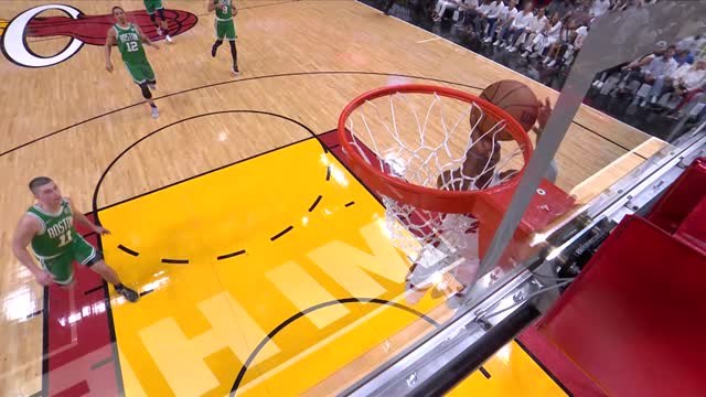 Herro no-look pass sets up Butler basket