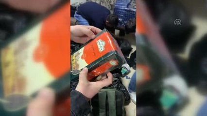 Çay paketleri içinde kaçak sigara taşıyan 2 şüpheli yakalandı