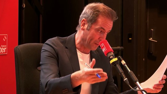 Grâce aux chaussettes intelligentes, je ne suis plus con comme mes pieds - Tanguy Pastureau maltraite l'info