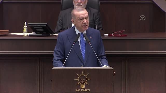Cumhurbaşkanı Erdoğan: Darbecilere yaptıramadığınız, terör örgütlerine gördüremediğiniz işi Bay Kemal gibi bir karikatür tip vasıtasıyla hiç elde...