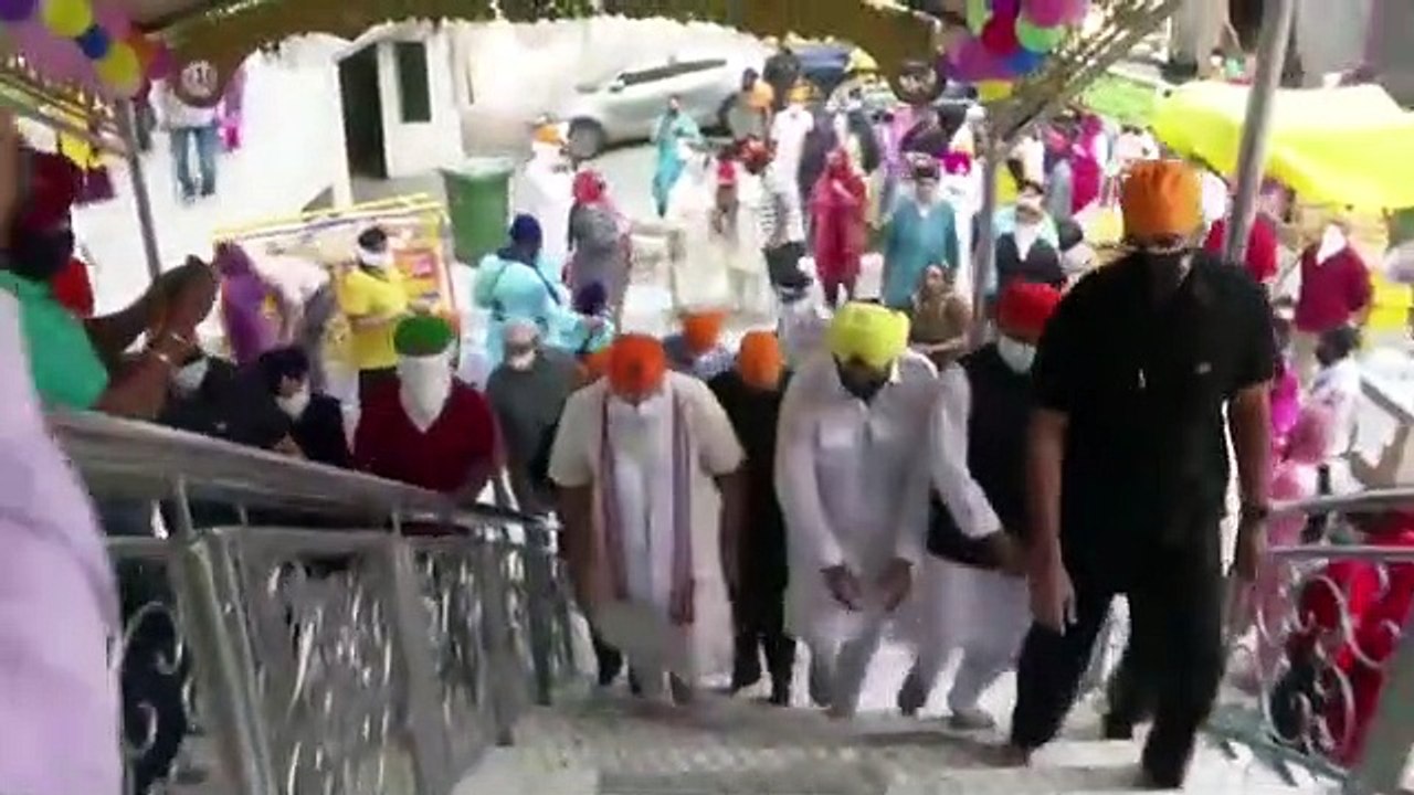 PM Modi at Gurudwara Sis Ganj Sahib