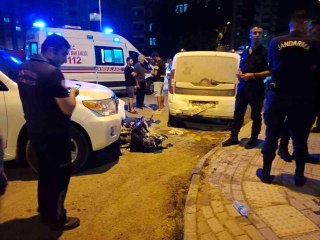 Motosiklete çarpan Rus turist fren yerine gaza bastı... O anlar kamerada