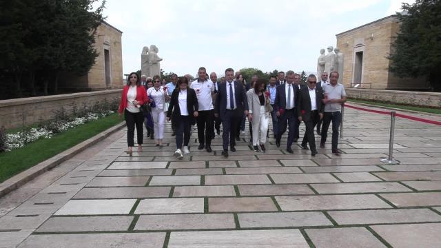 Bayraklı Belediyesi ve CHP İlçe Yönetimi Ankara'yı Ziyaret Etti