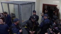 جندي روسي يحاكم في أوكرانيا يقر بالذنب بتهم ارتكاب جريمة حرب مع بدء محاكمته