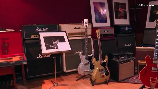 Гитара Ноэла Галлахера ушла с аукциона