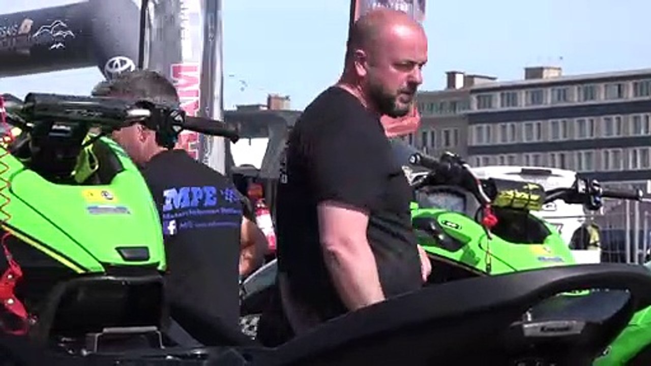 #Sport / Les jet skis ont fait des vagues à Dieppe ce week-end