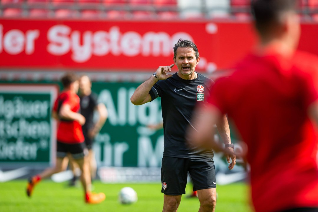 Schuster möchte Dresden einen 'heißen Tanz' bieten