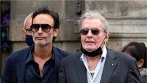 GALA VIDEO - Cannes 2022 : Alain Delon célébré avec émotion par son fils Anthony
